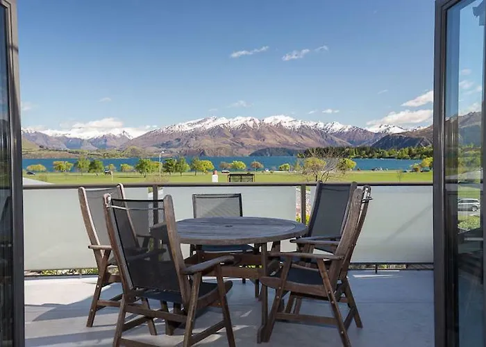 Kylie's Castle * Wanaka